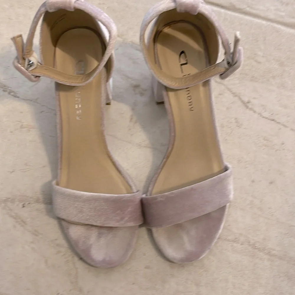 Chinese Laundry Lavender Heels - Picture 4 of 8